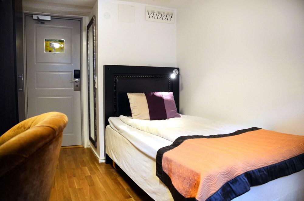 Home Hotel Majoren Skövde Buitenkant foto