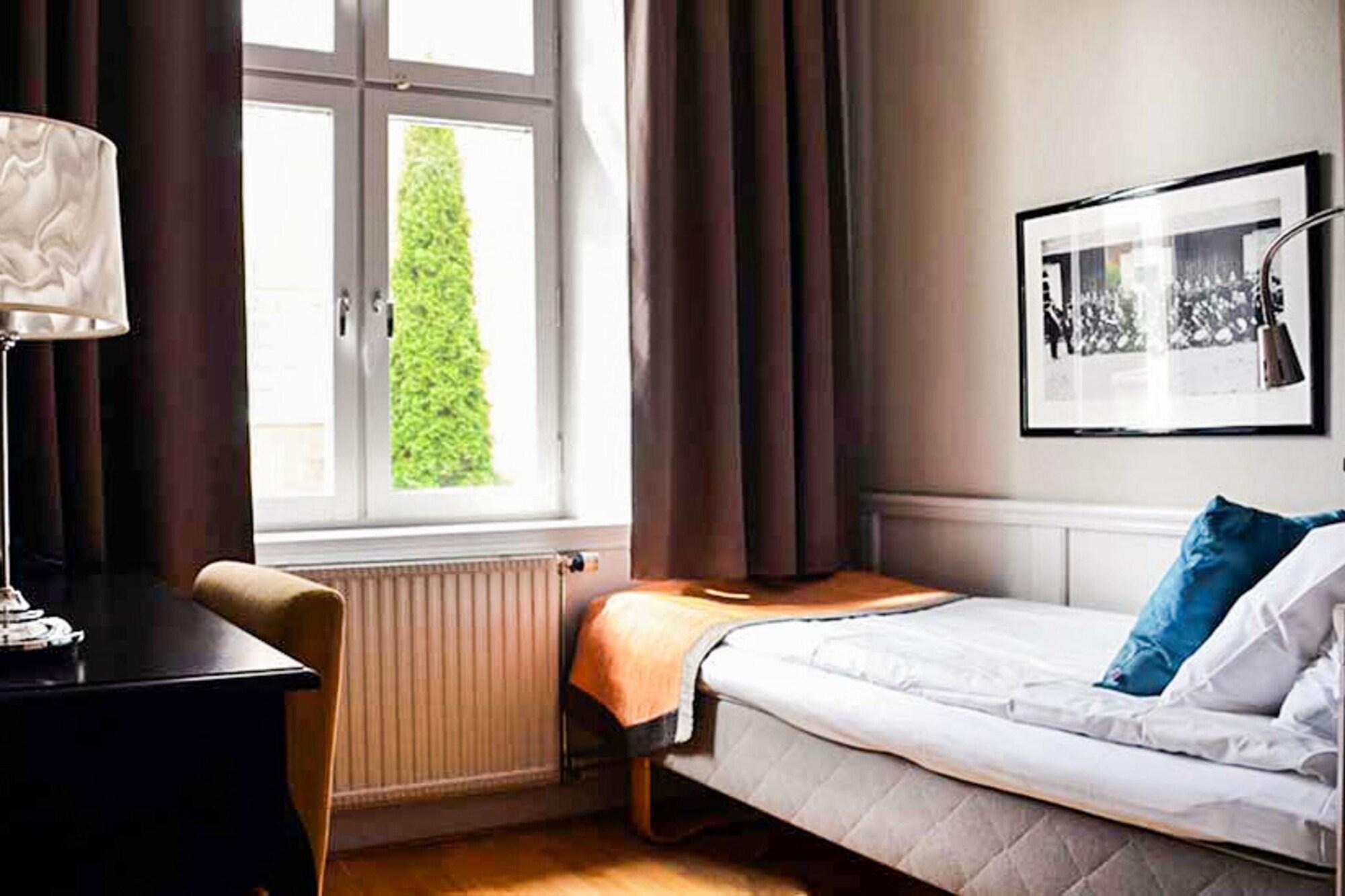Home Hotel Majoren Skövde Buitenkant foto